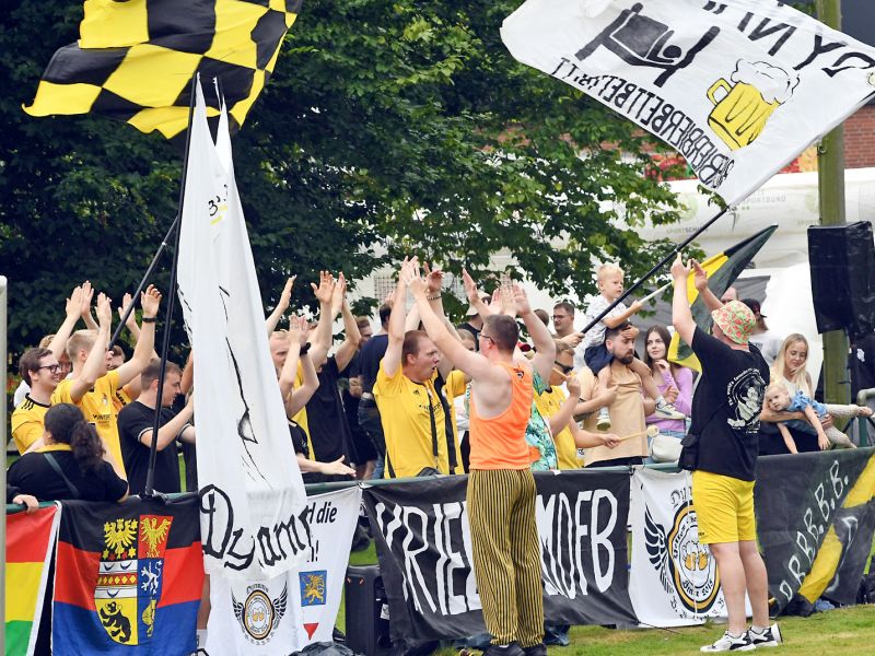 dorfpokal dynamo fans